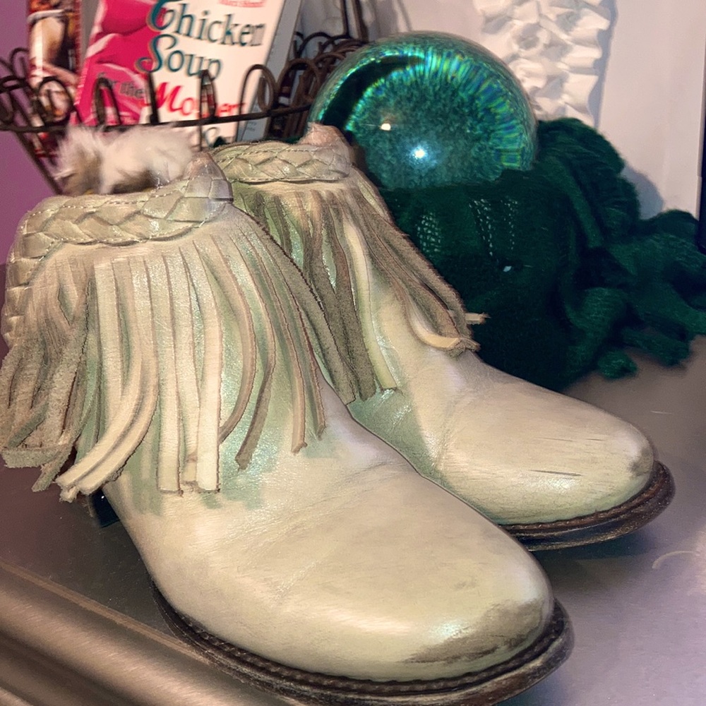 Freebird distressed leather fringe clogs/booties